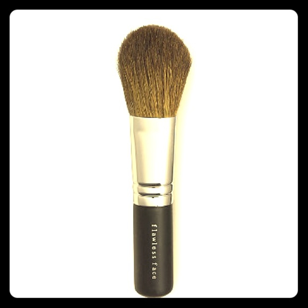 NEVER opened Bare Minerals Flawless Face Brush